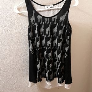 Womens Size M Moa Moa